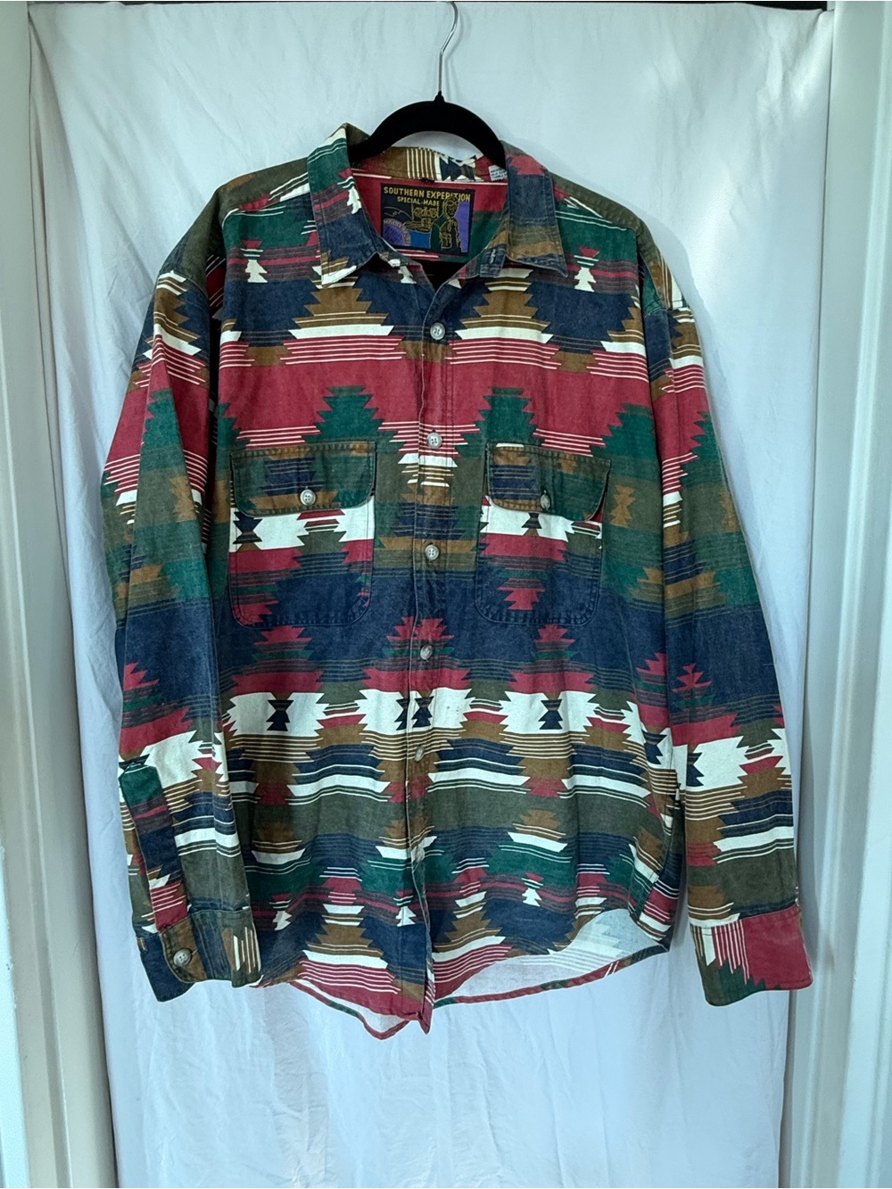 Southern Expedition Vintage Cabela’s Men’s Multicolor Patterned Button-Up